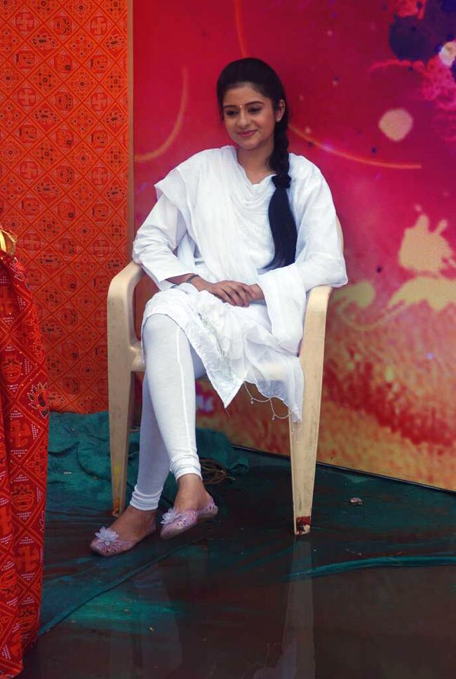 टीवीपुर के सितारों का होली धमाल । सितारों की मस्‍ती