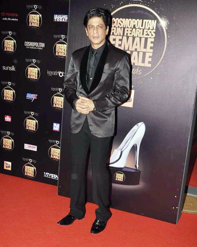 सितारों से सजी कॉस्मोपोलिटन अवॉर्ड्स की शाम | हसीनाएं