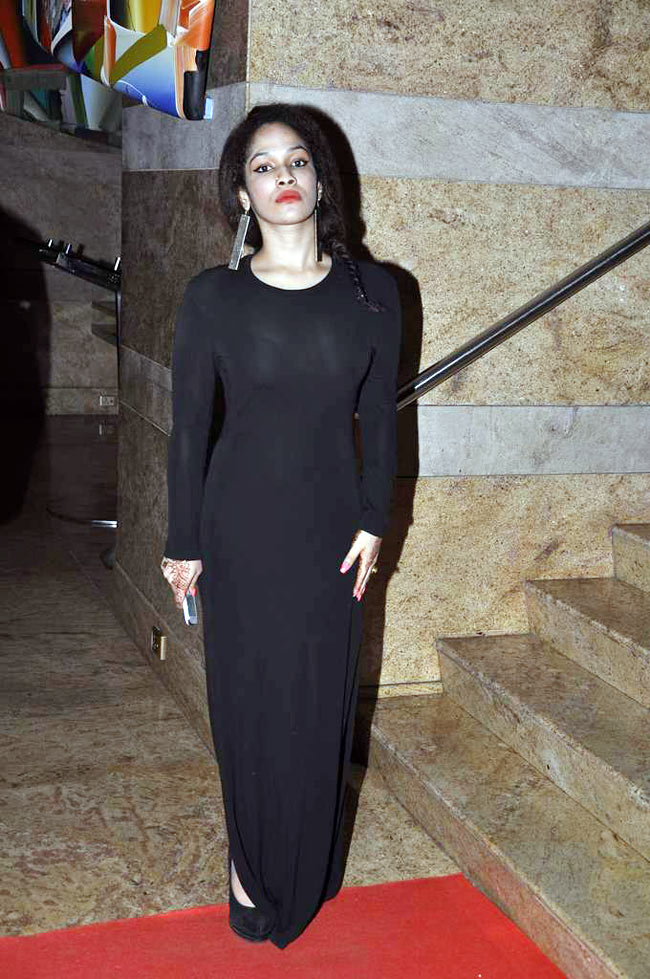 सितारों से सजी कॉस्मोपोलिटन अवॉर्ड्स की शाम | हसीनाएं