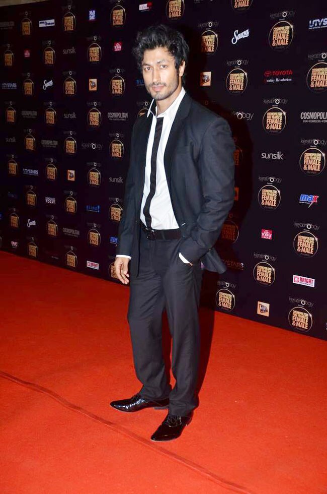 सितारों से सजी कॉस्मोपोलिटन अवॉर्ड्स की शाम | हसीनाएं