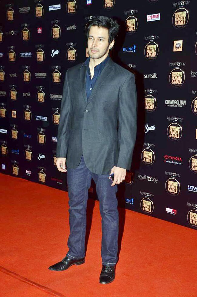 सितारों से सजी कॉस्मोपोलिटन अवॉर्ड्स की शाम | हसीनाएं