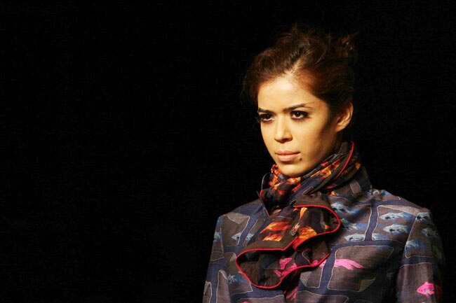 विल्‍स इंडिया फैशन वीक में मॉडलों का धमाल...| अन्‍य तस्‍वीरें