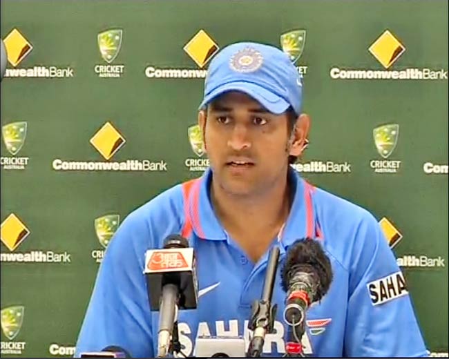 14 फरवरी 2012: तस्‍वीरों में देखें दिनभर की बड़ी खबरें | पढ़ें