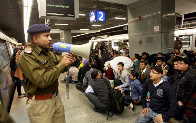 भूकंप की तैयारियों के लिए दिल्ली में मेगा मॉकड्रिल