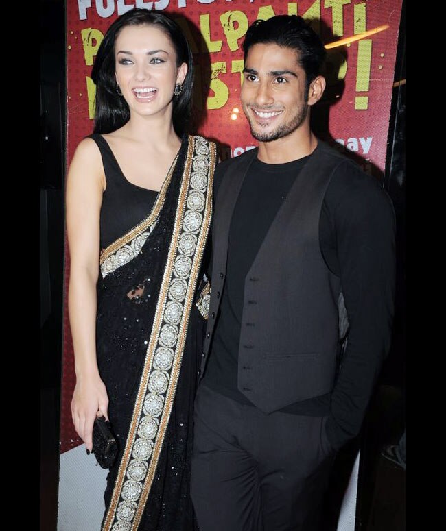 'एक दीवाना था' की स्‍क्रीनिंग पर जुटे सितारे | बोल्‍ड बालाएं