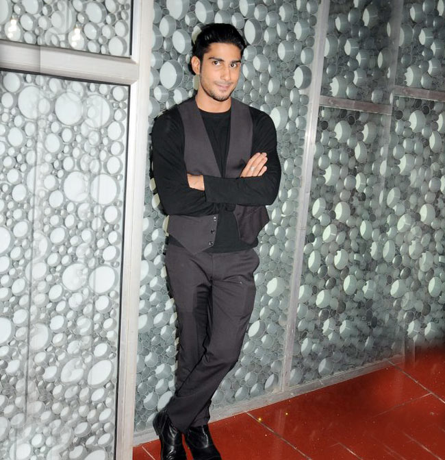 'एक दीवाना था' की स्‍क्रीनिंग पर जुटे सितारे | बोल्‍ड बालाएं