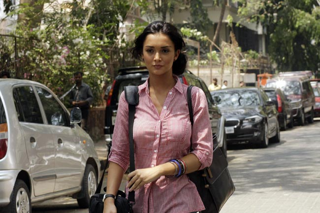 तस्‍वीरों में फिल्‍म 'एक दीवाना था' की पहली झलक