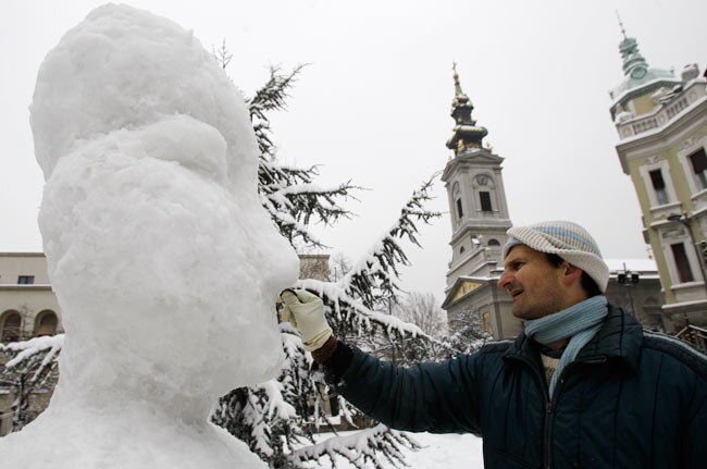 यूरोप में भारी बर्फबारी, आम जिंदगी प्रभावित