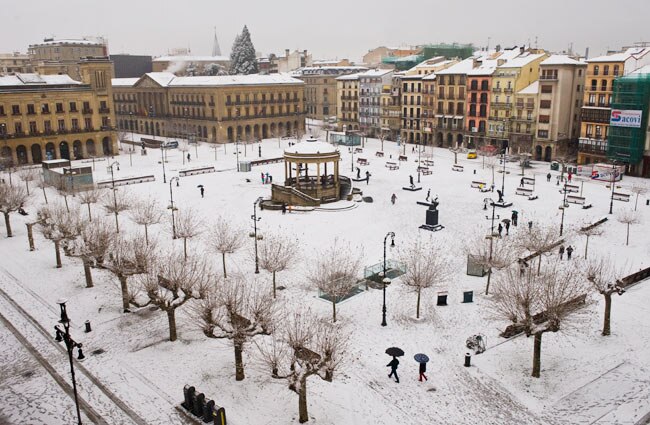 यूरोप में भारी बर्फबारी, आम जिंदगी प्रभावित