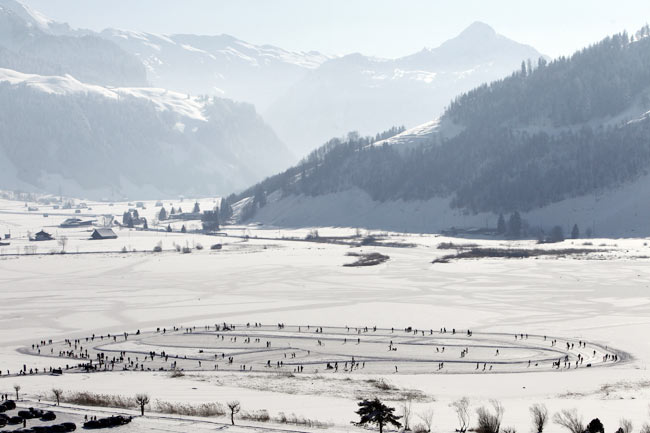 यूरोप में भारी बर्फबारी, आम जिंदगी प्रभावित