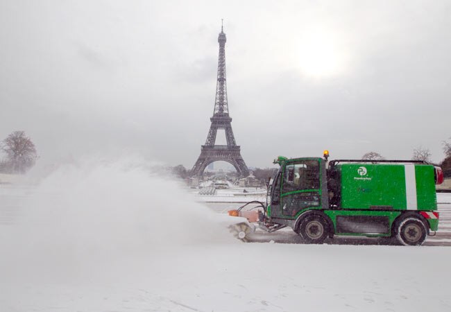 यूरोप में भारी बर्फबारी, आम जिंदगी प्रभावित