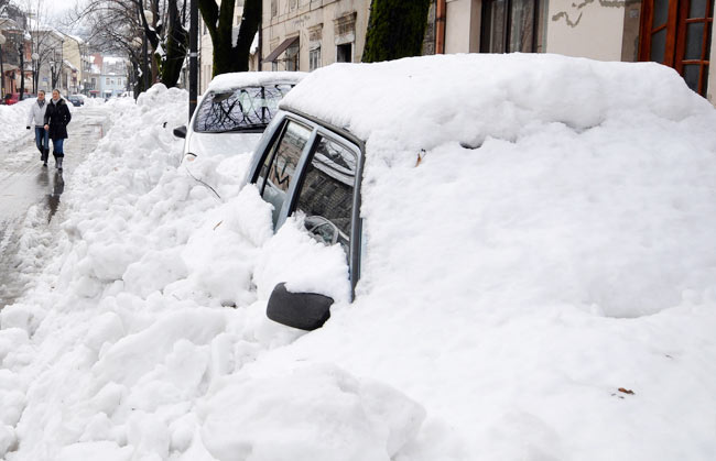 यूरोप में भारी बर्फबारी, आम जिंदगी प्रभावित