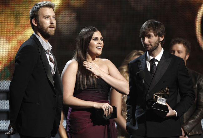 ग्रैमी अवॉर्ड्स समारोह में पहुंचे संगीत जगत के दिग्गज