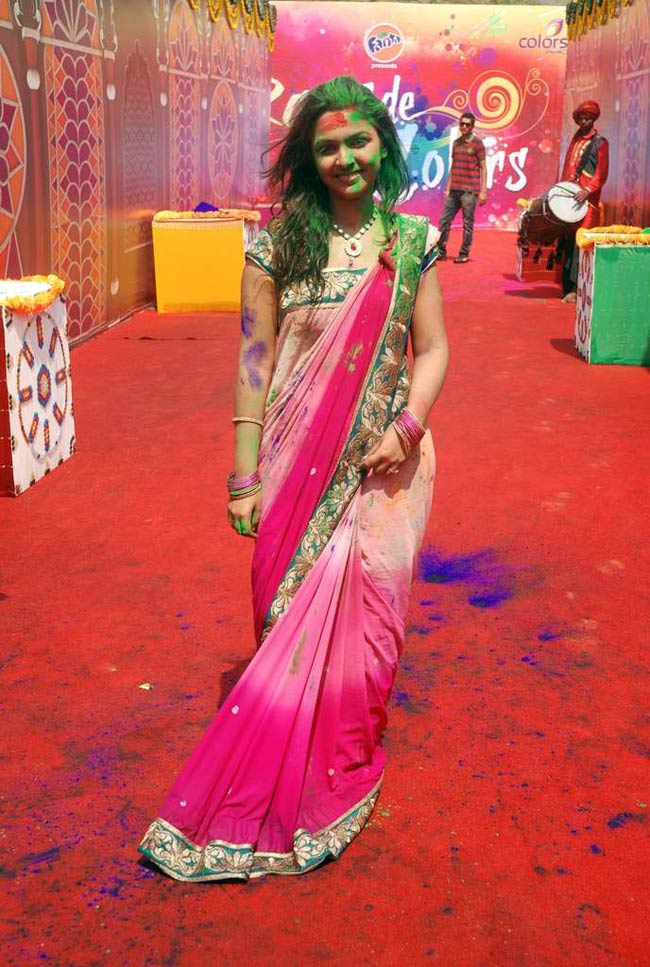 टीवीपुर के सितारों का होली धमाल । सितारों की मस्‍ती