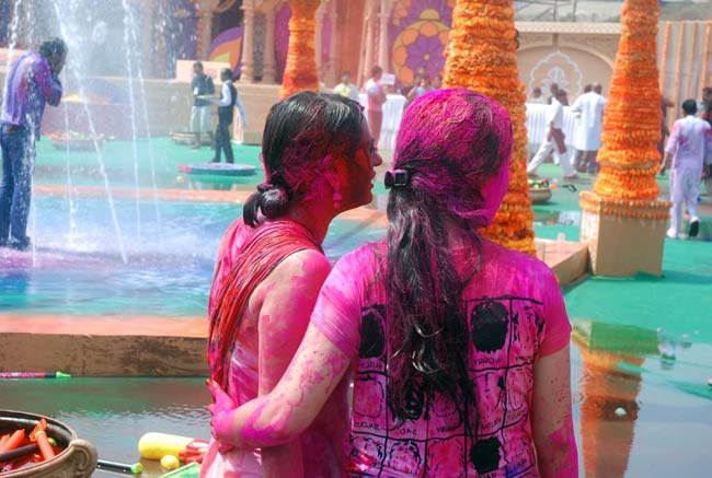 टीवीपुर के सितारों का होली धमाल । सितारों की मस्‍ती