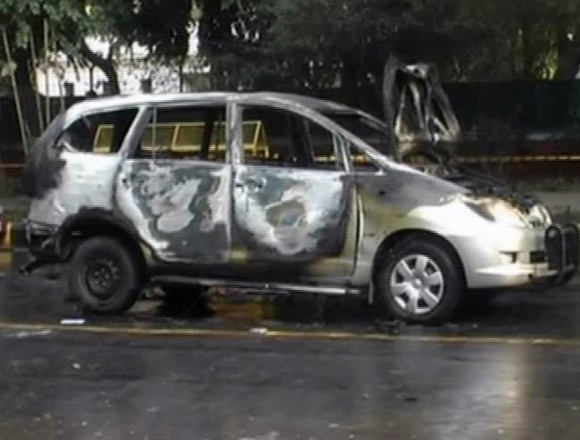 तस्‍वीरों में देखिए कैसे हुआ इजरायली दूतावास की कार में धमाका