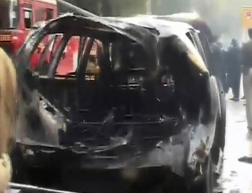 तस्‍वीरों में देखिए कैसे हुआ इजरायली दूतावास की कार में धमाका