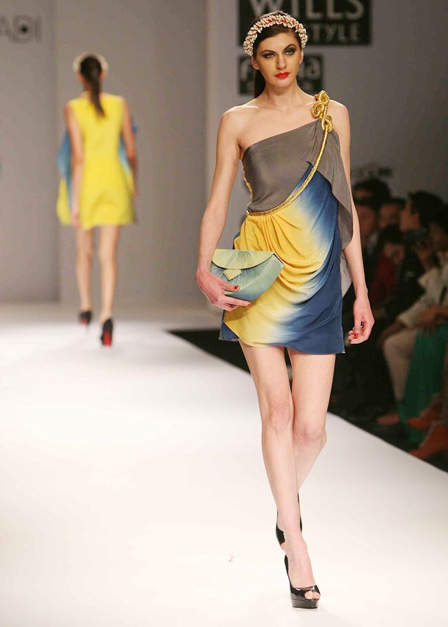 विल्‍स फैशन वीक के चौथे दिन की झलकियां...| फोटो: Day 3