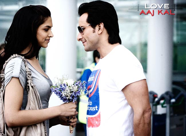 रोमांटिक फिल्में...जो छूती हैं दिल को | 2011 की हिट फिल्‍में