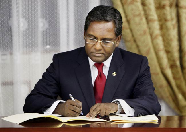 मालदीव में मोहम्मद नशीद के इस्तीफे के बाद हिंसा-प्रदर्शन