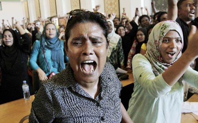 मालदीव में मोहम्मद नशीद के इस्तीफे के बाद हिंसा-प्रदर्शन