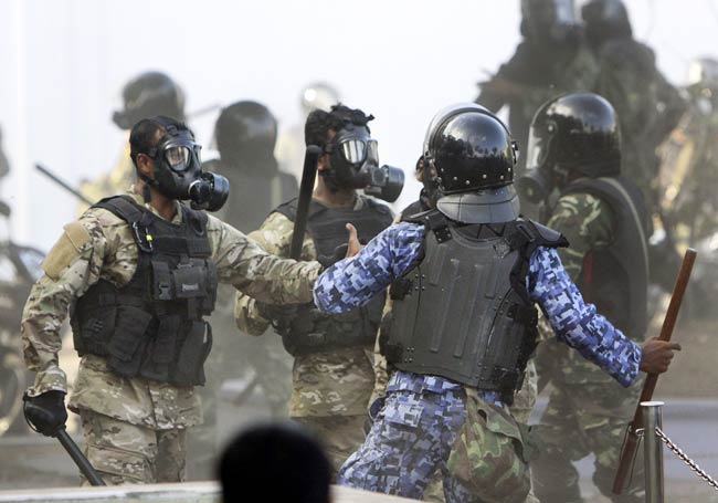 मालदीव में मोहम्मद नशीद के इस्तीफे के बाद हिंसा-प्रदर्शन