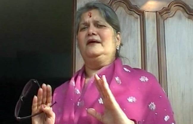 25 फरवरी 2012: तस्‍वीरों में देखें दिनभर की बड़ी खबरें | पढ़ें