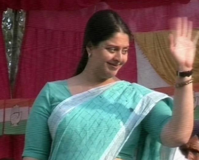 23 फरवरी 2012: तस्‍वीरों में देखें दिनभर की बड़ी खबरें | पढ़ें