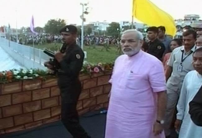 9 फरवरी 2012: तस्‍वीरों में देखें दिनभर की बड़ी खबरें । पढ़ें