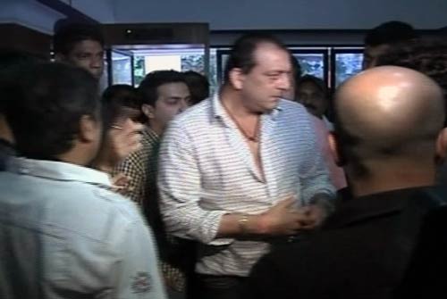 03 फरवरी 2012: तस्‍वीरों में देखें दिनभर की बड़ी खबरें | पढ़ें