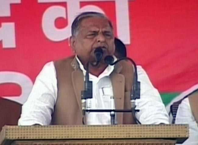 24 फरवरी 2012: तस्‍वीरों में देखें दिनभर की बड़ी खबरें | पढ़ें