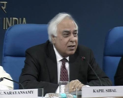 02 फरवरी 2012: तस्‍वीरों में देखें दिनभर की बड़ी खबरें | पढ़ें