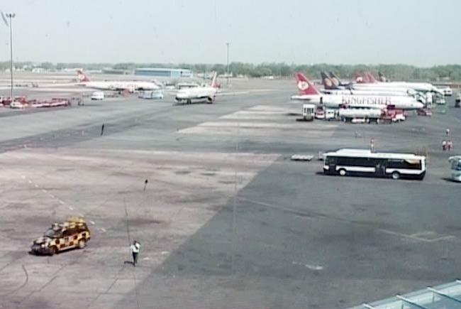 27 फरवरी 2012: तस्‍वीरों में देखें दिनभर की बड़ी खबरें