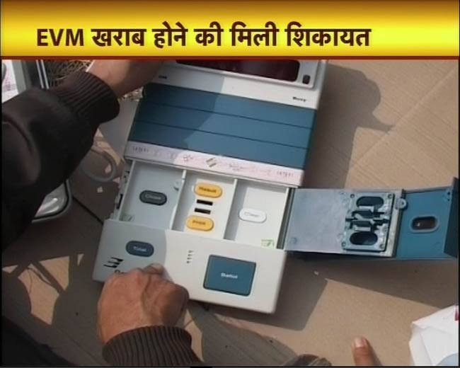 8 फरवरी 2012: तस्‍वीरों में देखें दिनभर की बड़ी खबरें । पढ़ें