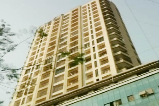 27 फरवरी 2012: तस्‍वीरों में देखें दिनभर की बड़ी खबरें