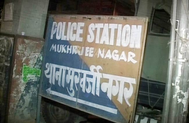 27 फरवरी 2012: तस्‍वीरों में देखें दिनभर की बड़ी खबरें