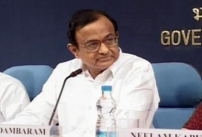 24 फरवरी 2012: तस्‍वीरों में देखें दिनभर की बड़ी खबरें | पढ़ें