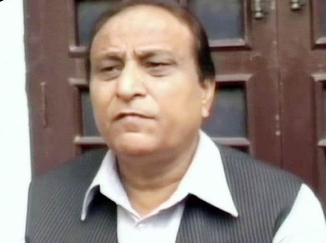 12 फरवरी 2012: तस्‍वीरों में देखें दिनभर की बड़ी खबरें