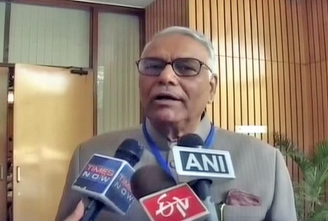 22 फरवरी 2012: तस्‍वीरों में देखें दिनभर की बड़ी खबरें | पढ़ें