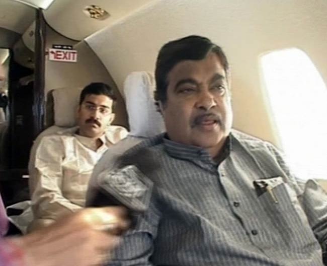 26 फरवरी 2012: तस्‍वीरों में देखें दिनभर की बड़ी खबरें | पढ़ें