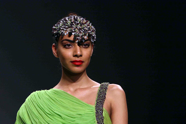 17 फरवरी 2012: तस्‍वीरों में देखें दिनभर की बड़ी खबरें | पढ़ें