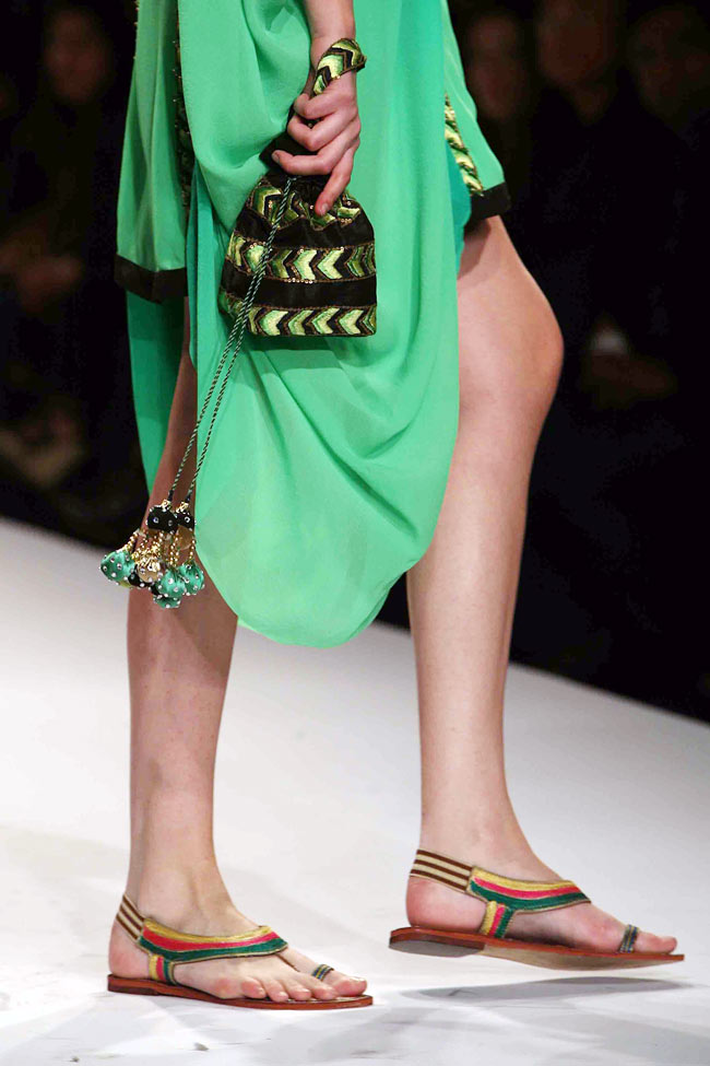 विल्‍स इंडिया फैशन वीक में मॉडलों का धमाल...| अन्‍य तस्‍वीरें