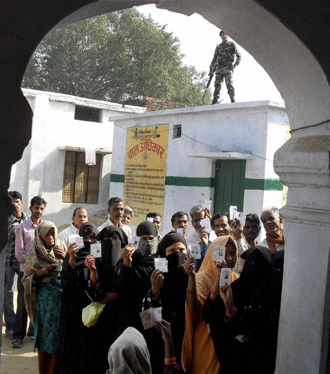 देखिए यूपी में पांचवे दौर के चुनाव की तस्‍वीरें