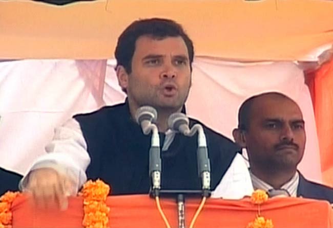 26 फरवरी 2012: तस्‍वीरों में देखें दिनभर की बड़ी खबरें | पढ़ें