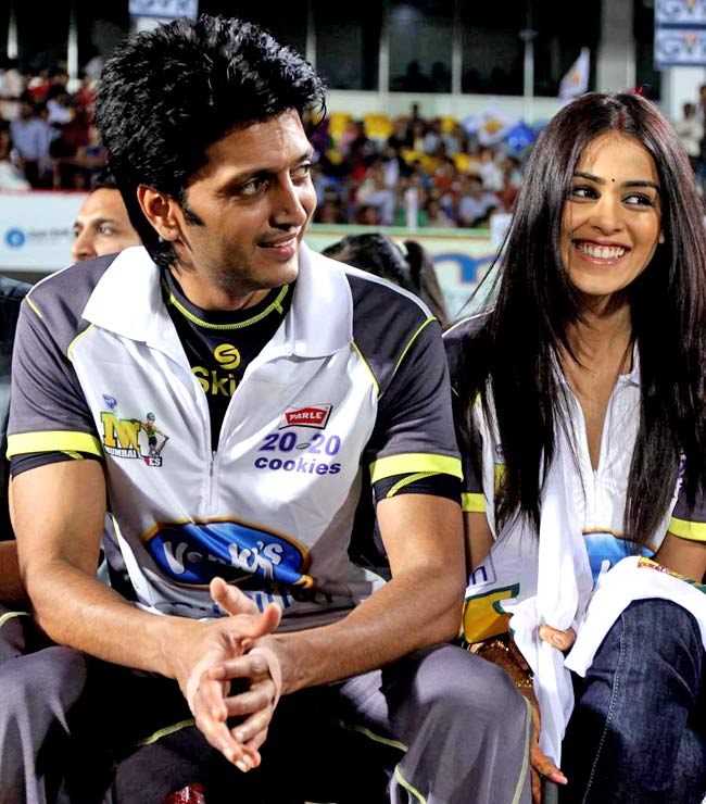 सेलिब्रेटी क्रिकेट लीग में सितारे | सबसे अमीर मॉडल