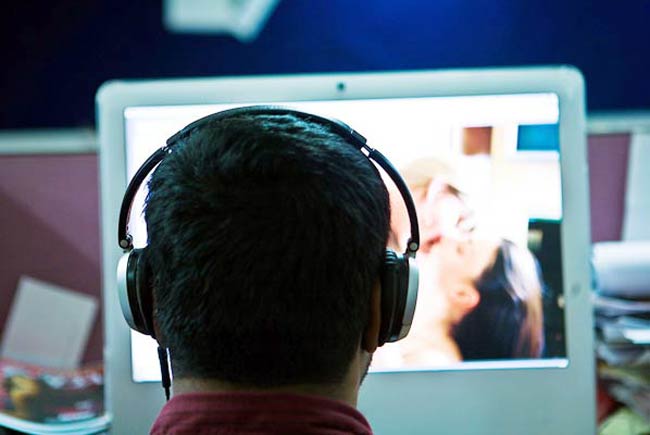 तस्‍वीरों से जानिए PORN की कहानी | न्यूड पूनम पांडे