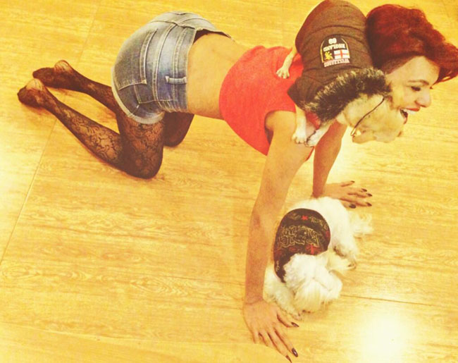 अब इससे कौन बचाएगा शर्लिन चोपड़ा को... | हॉट 'आइटम गर्ल'