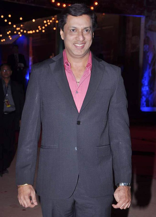 स्‍टारडस्‍ट अवॉर्ड की रात की रंगीनियां | बोल्‍ड होती बालाएं