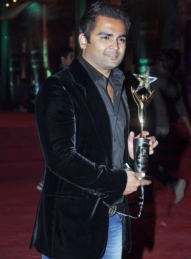 स्‍टारडस्‍ट अवॉर्ड की रात की रंगीनियां | बोल्‍ड होती बालाएं