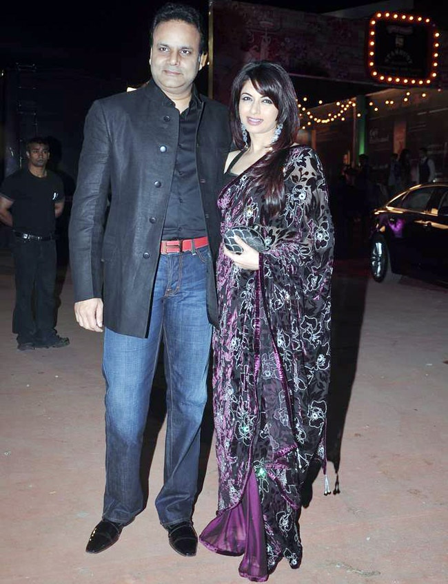 स्‍टारडस्‍ट अवॉर्ड की रात की रंगीनियां | बोल्‍ड होती बालाएं